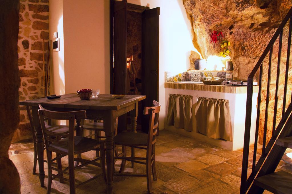 Si-Moutique, Le Case-Grotte Degli Avi 2 Modica Exterior photo