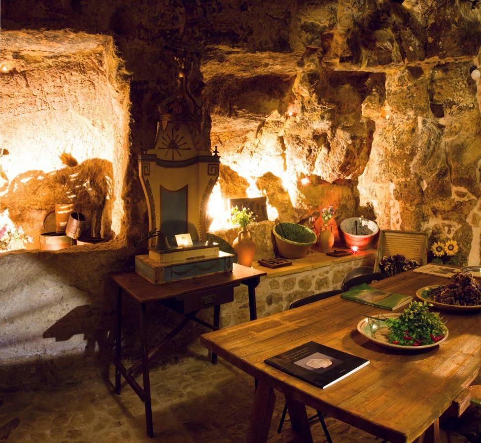 Si-Moutique, Le Case-Grotte Degli Avi 2 Modica Exterior photo